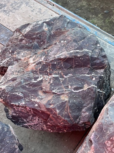 Камни для ландшафтного дизайна красно-фиолетовые 10-60 килограмм купить в Республике Ингушетия