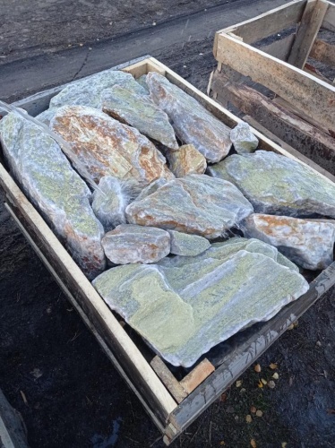 Златолит жёлтый, жёлто-зелёный глыбки и валуны для ланшафтного дизайна купить в Республике Ингушетия