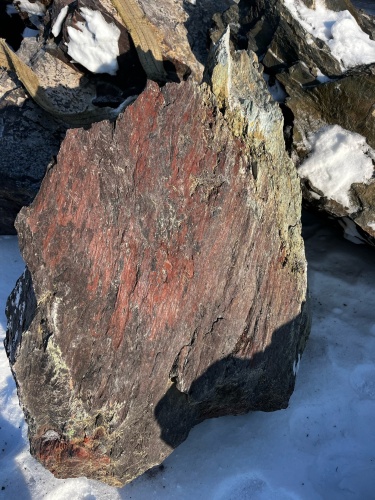 Ландшафтные глыбы красно-фиолетовые 200-1000 килограмм купить в Республике Ингушетия