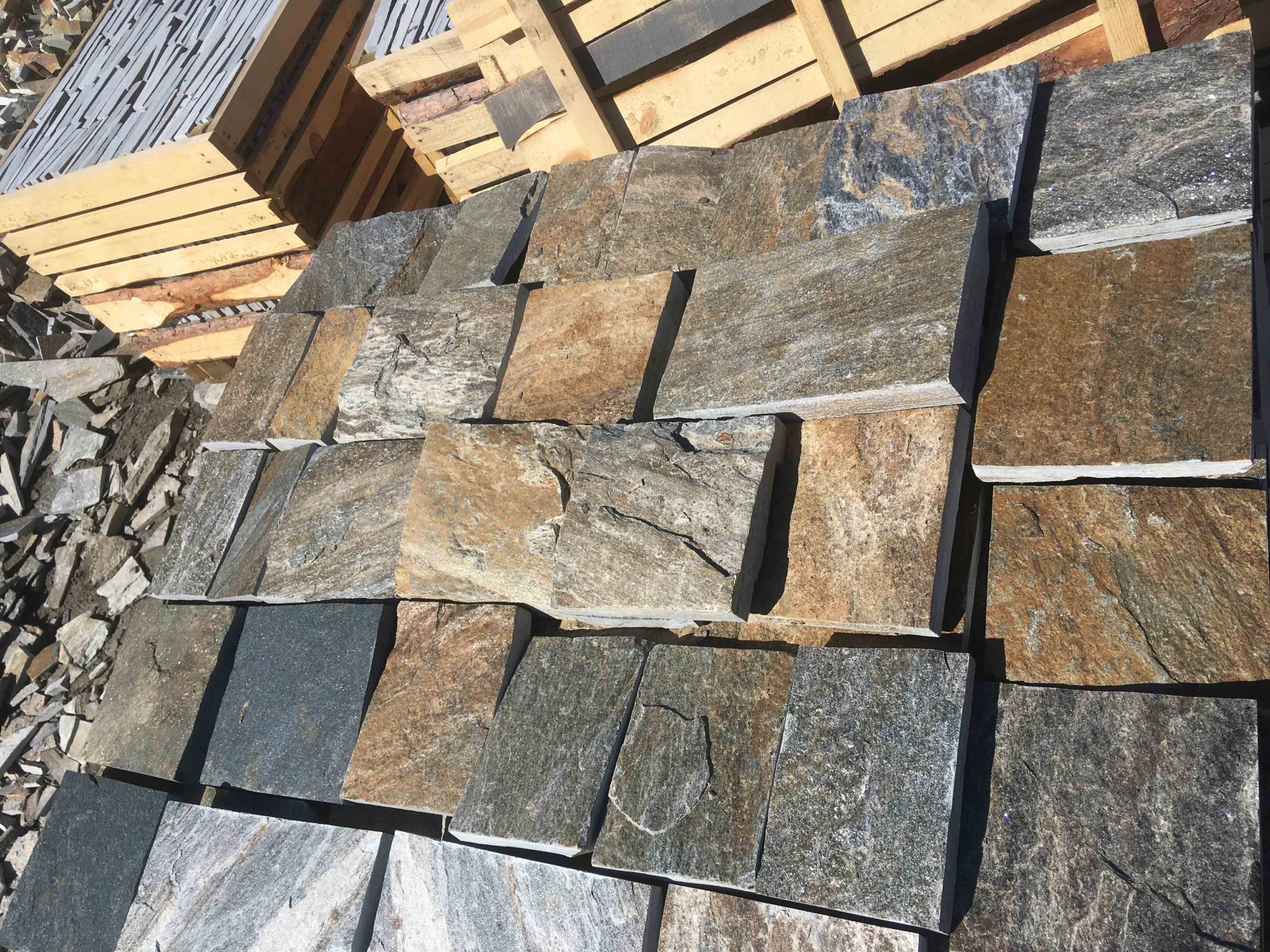 Плитка пилёная златолит Уральский для фасада купить в Республике Ингушетия