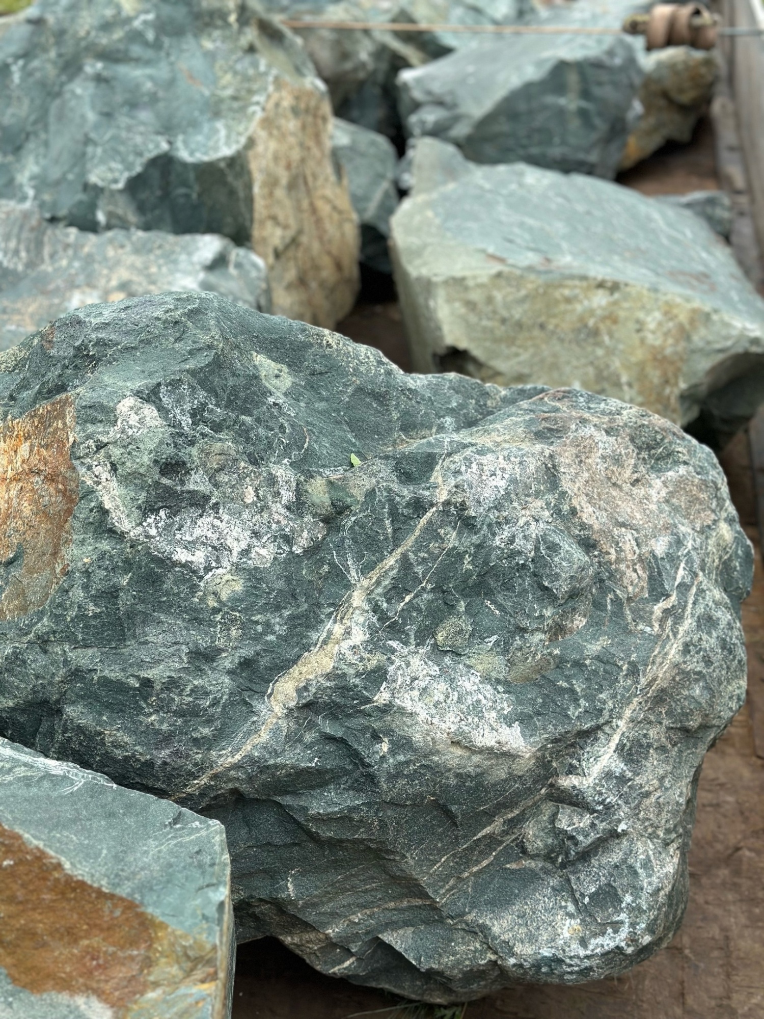 Камни для ландшафтного дизайна зелёные 10-60 килограмм купить в Республике Ингушетия