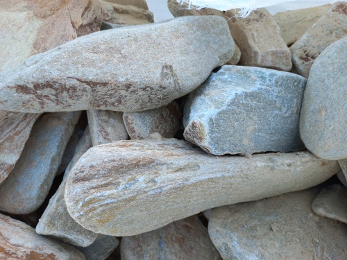 Златолит жёлтый, жёлто-зелёный глыбки и валуны для ланшафтного дизайна купить в Республике Ингушетия