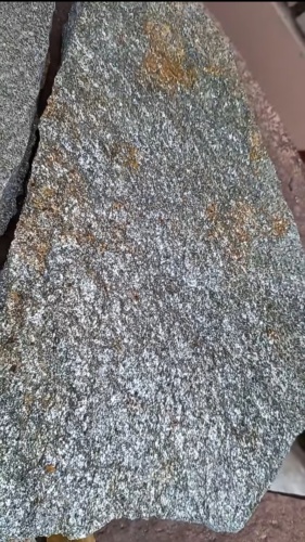 Плитняк златолит серебристый для цоколя, отмостки купить в Республике Ингушетия